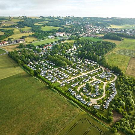 Camping Chateau De Galaure Chateauneuf-de-Galaure Екстериор снимка