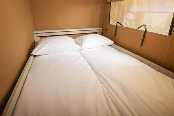 Camping Chateau De Galaure Chateauneuf-de-Galaure Екстериор снимка