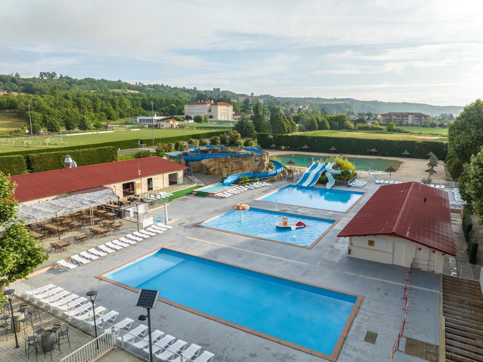 Camping Chateau De Galaure Chateauneuf-de-Galaure Екстериор снимка