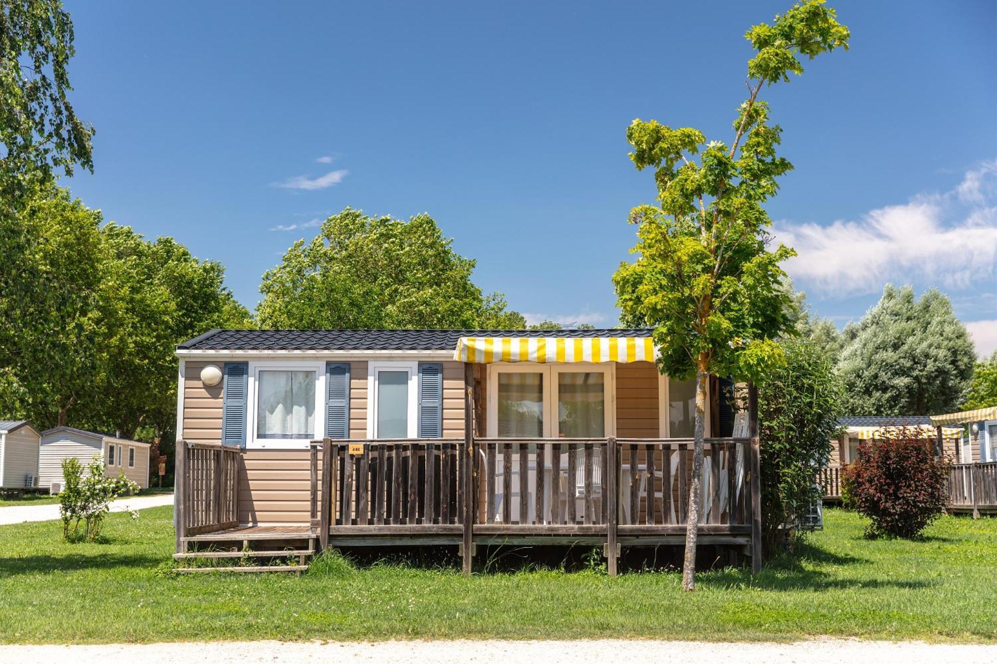 Camping Chateau De Galaure Chateauneuf-de-Galaure Екстериор снимка